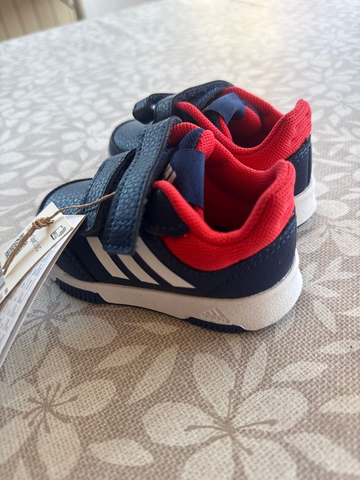 Baskets Adidas tensaur sport neuves taille 20 - photo numéro 4