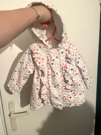 Très belle veste manteau pour bebe fille