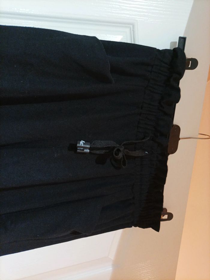 Pantalon style carotte noir - photo numéro 2