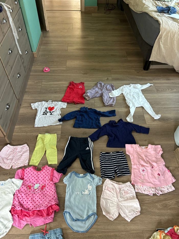 Gros lot vêtements(31pieces) printemps été fille 6 mois - photo numéro 2