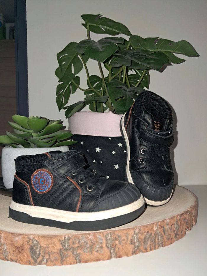 Chaussure montante