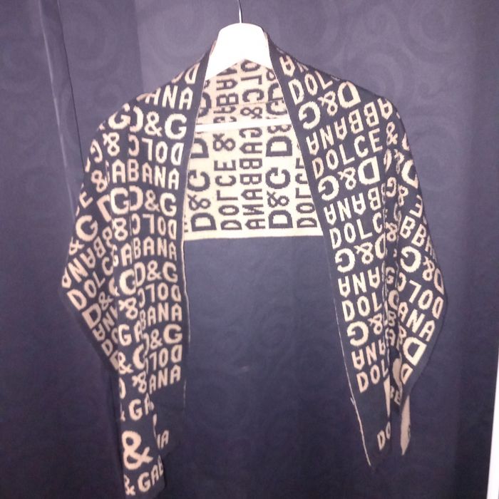 Écharpe réversible dolce gabbana avec bonnet - photo numéro 4