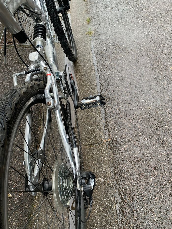 Vélo VTT suspendu - photo numéro 5