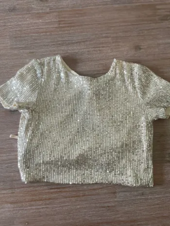 Haut à sequins dorés