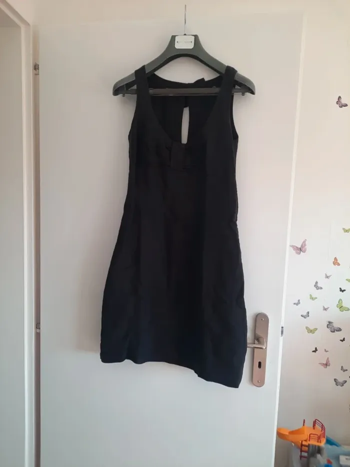 Robe noir en lin