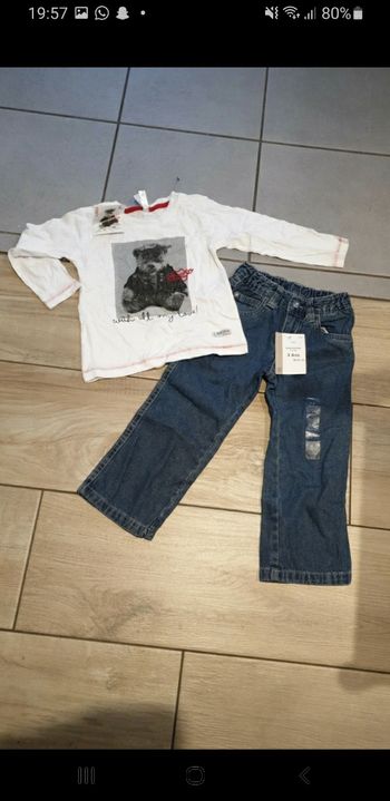 Ensemble t-shirt jeans garçon neuf étiquette 3 ans