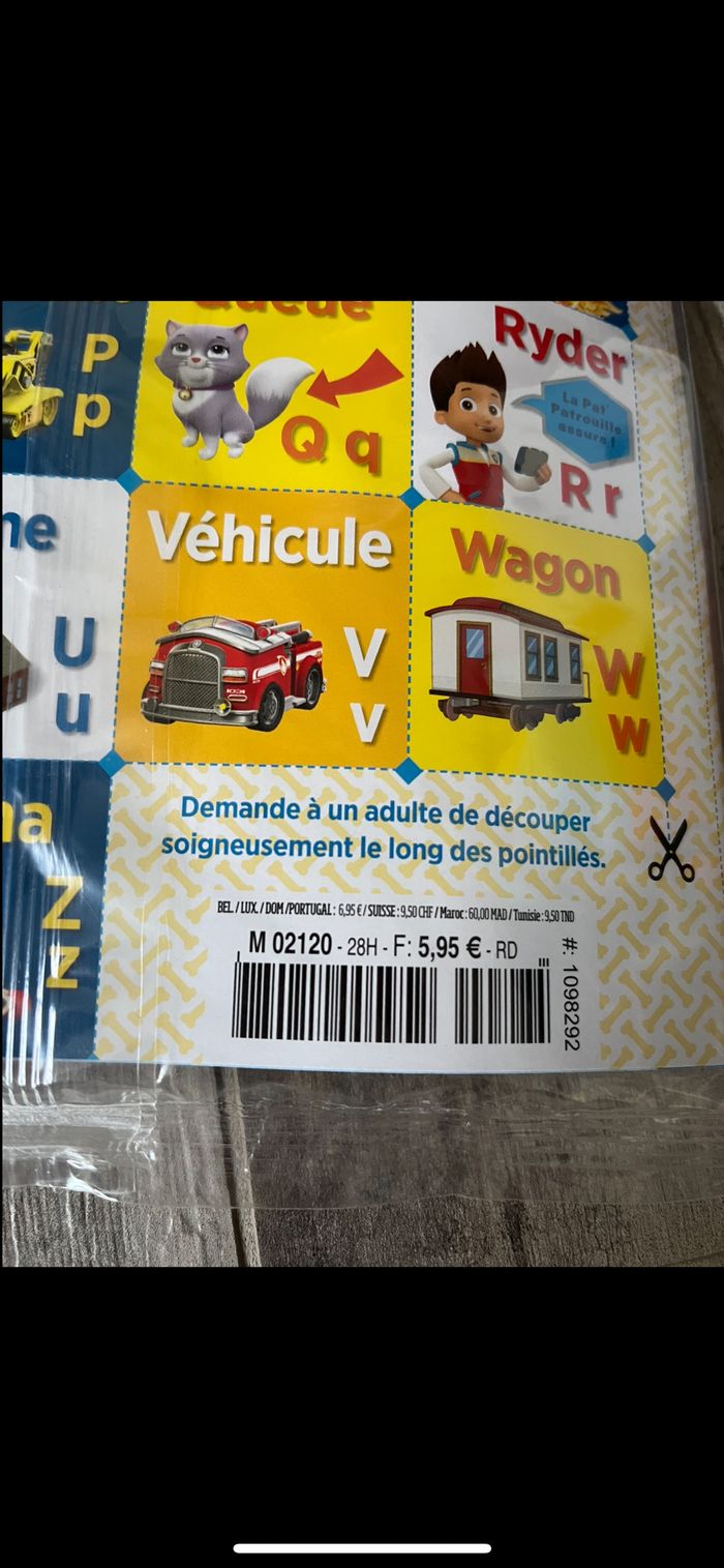 Livre avec jouet pat patrouille - photo numéro 5