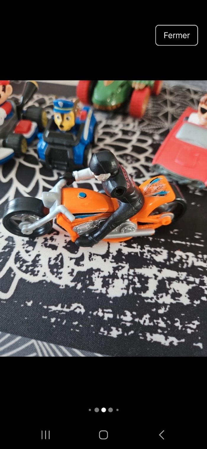 Lot voitures et figurines - photo numéro 3