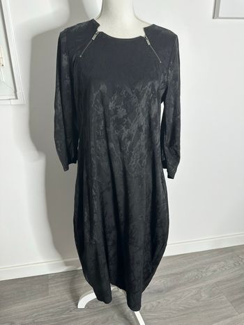 Petite robe noire effet huilé Elsewhere T38 M
