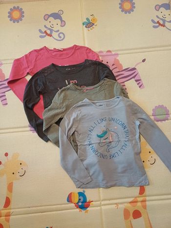 Lot 4 t-shirts manches longues 6 ans