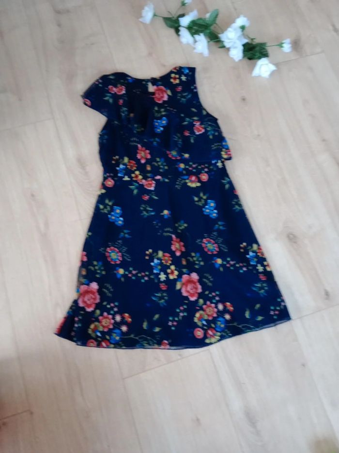 Robe 6 ans bleu marine à fleurs c 85 - photo numéro 7