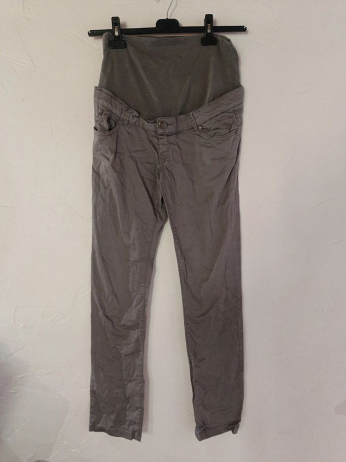 Pantalon de grossesse T40 en très bon état