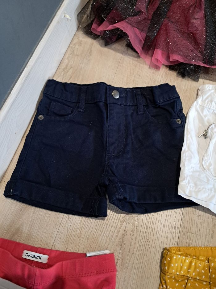 Lot de shorts et jupes 5 ans neuf - photo numéro 8