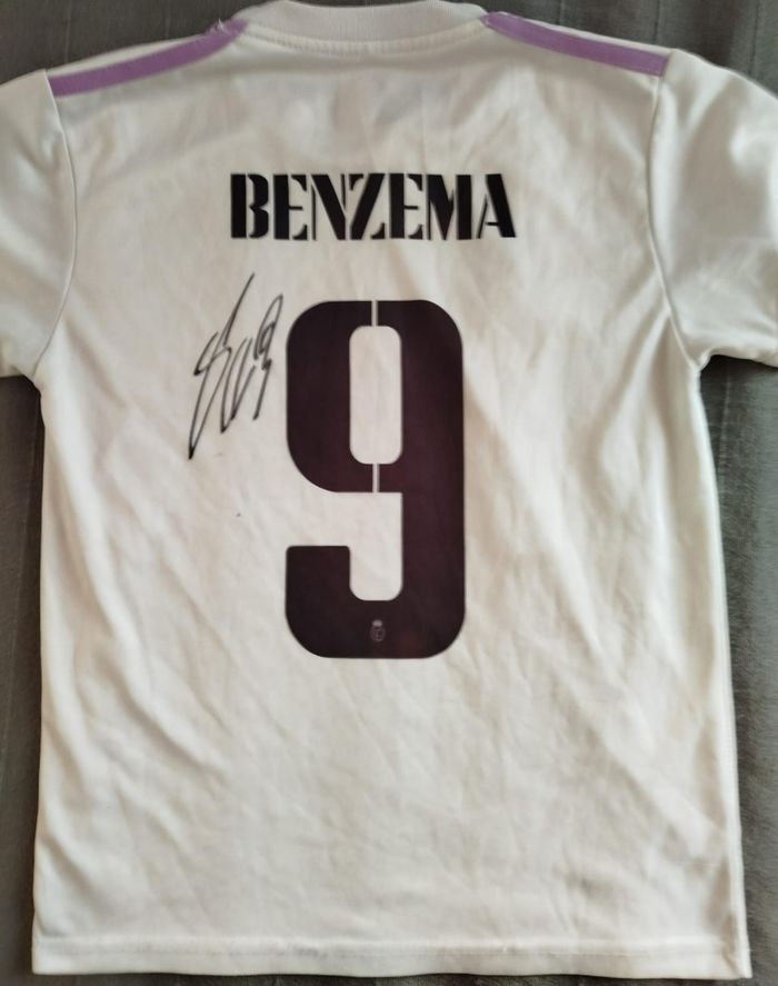 Maillot signé Karim Benzema
