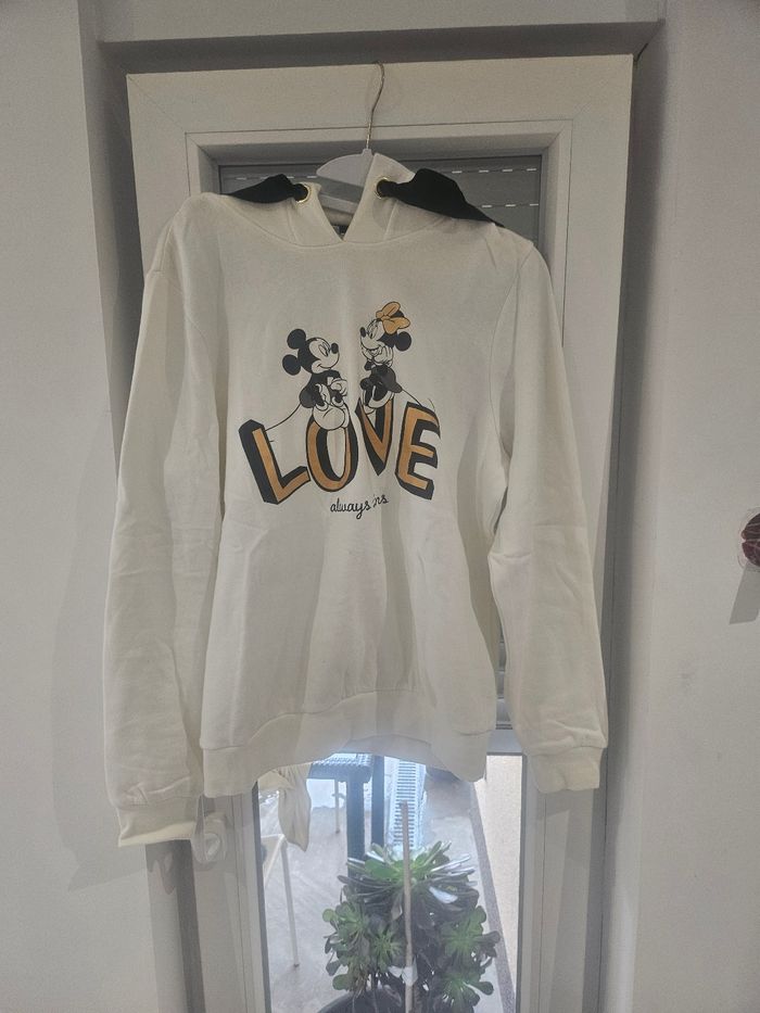 Sweat avec capuche