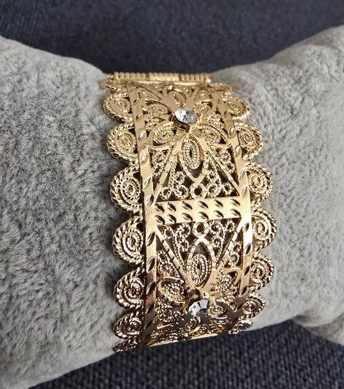 Bracelet manchette oriental motif filigrane pierre blanche plaque or - photo numéro 2