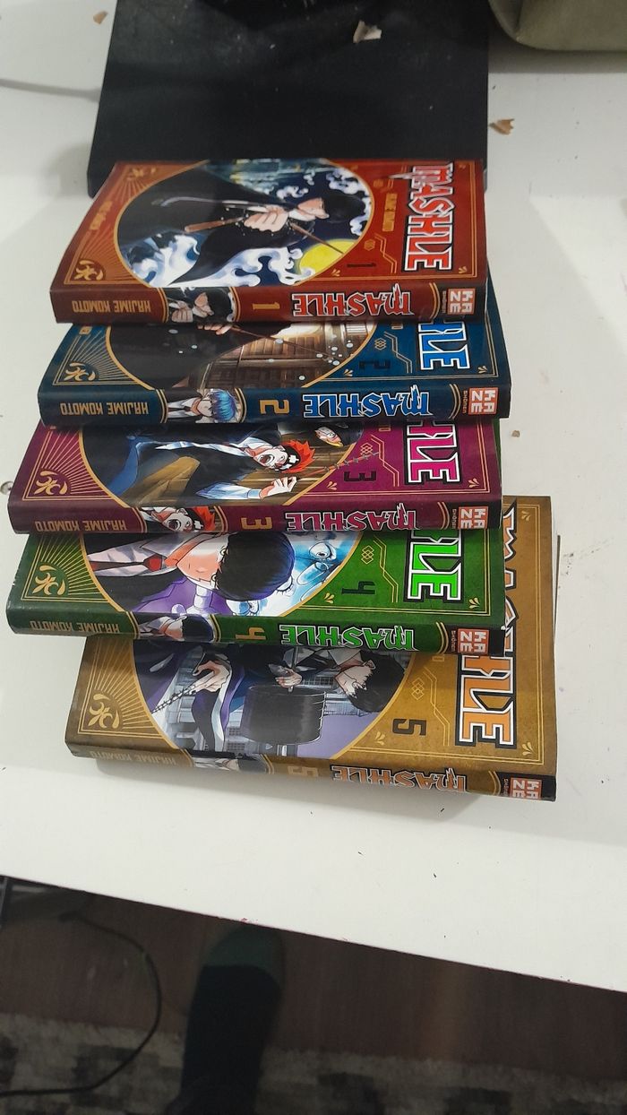 Livres MASHLE 1,2,3,4,5