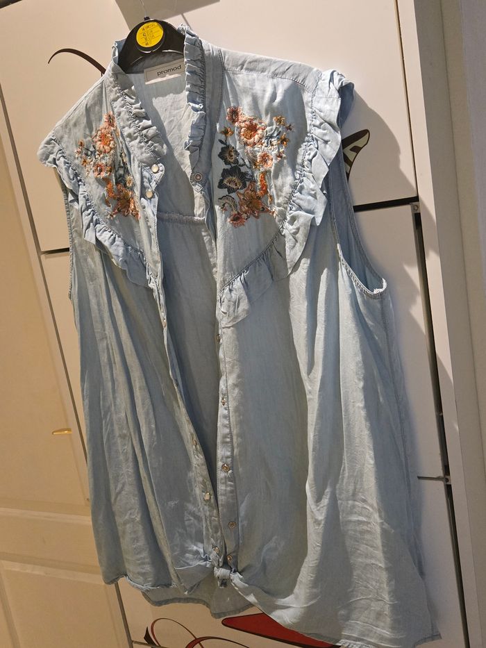 Blouse sans manches en lyocell avec 🌸 brodées T.44/46 Promod neuve - photo numéro 3