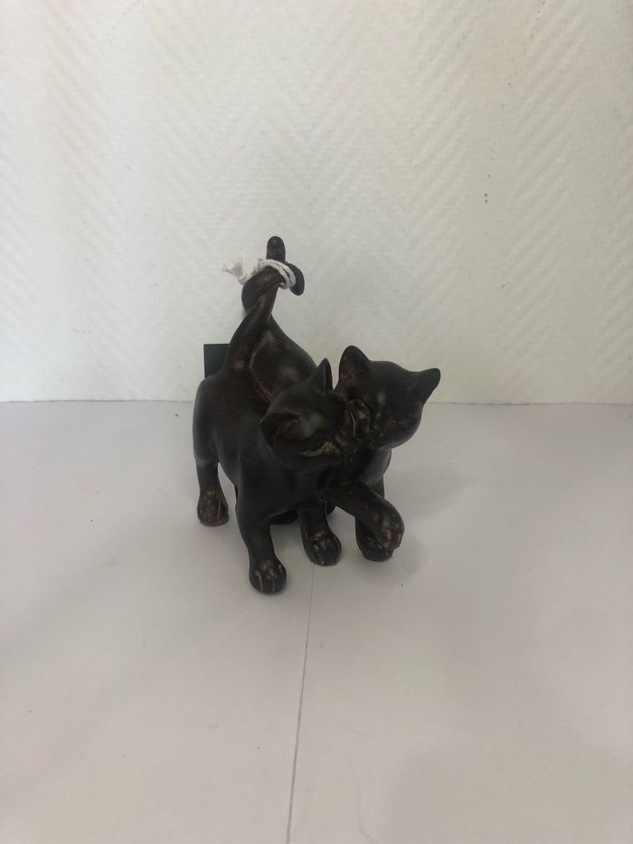 Statuette couple chatons