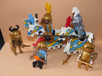 Lot playmobils chevaliers de la licorne