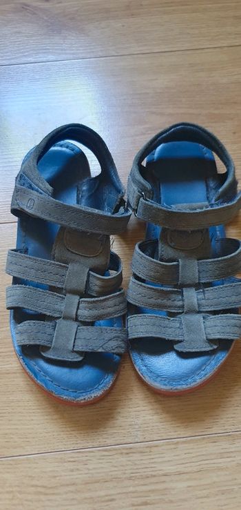 sandalettes okaidi taille 34 en daim