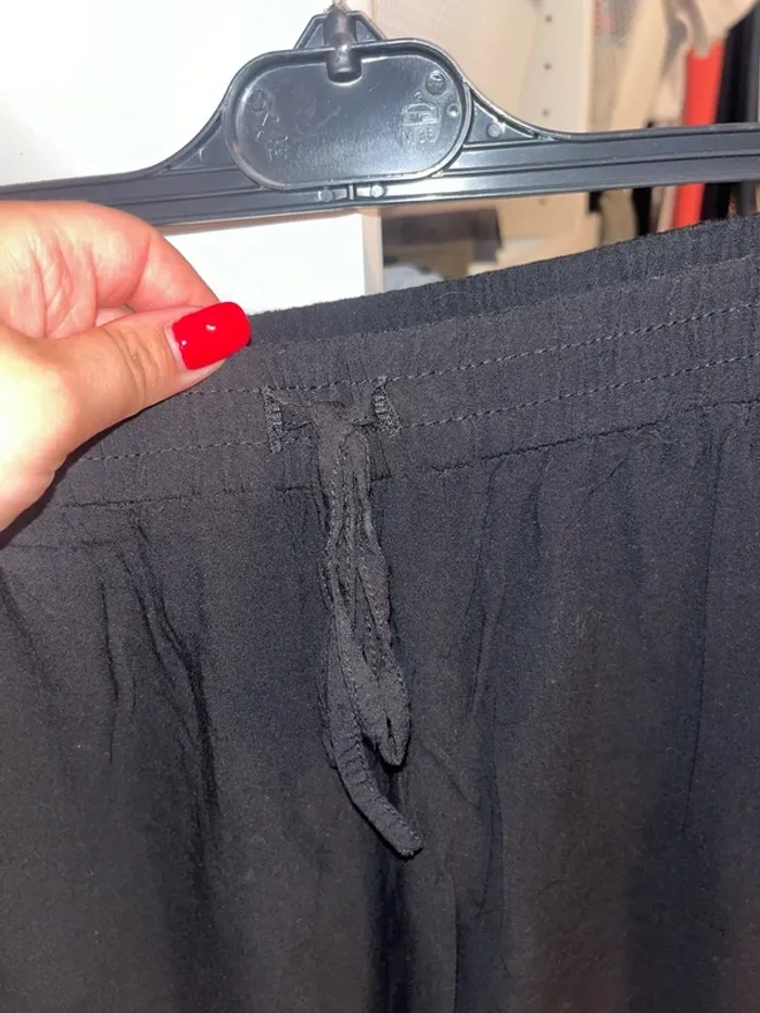 Pantalon ajusté noir - photo numéro 2