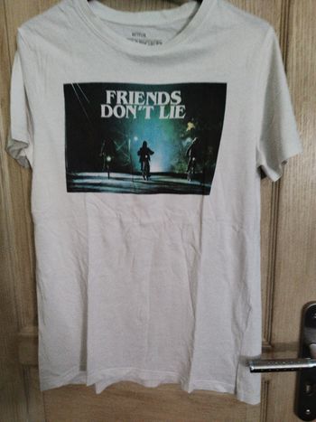 T shirt XS stranger things
