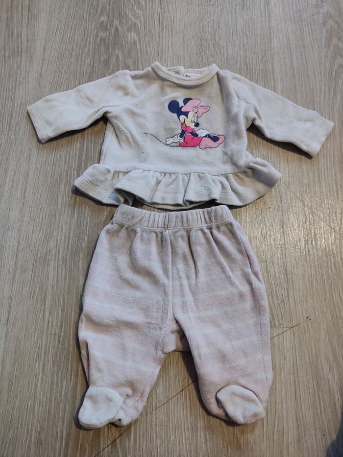 Pyjama 2 pièces taille 1 mois