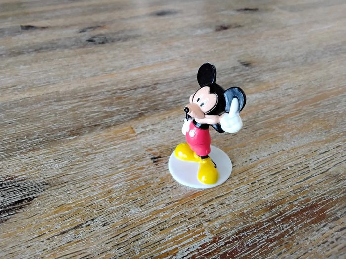 Petite figurine Mickey Mouse Disney - photo numéro 2