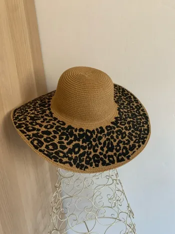 Chapeau léopard