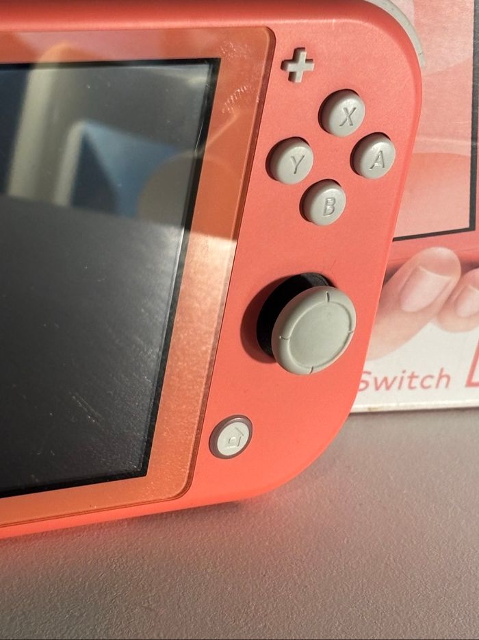 Nintendo switch lite corail - photo numéro 3