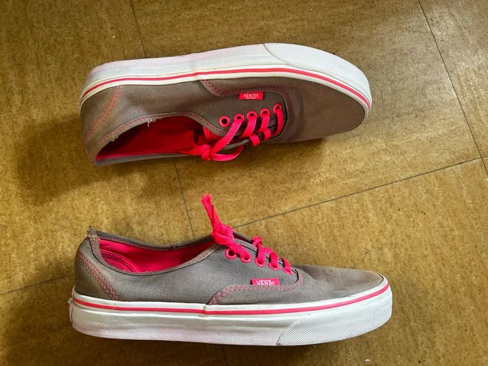 Vans gris rose 40 bon état avec ses imperfections