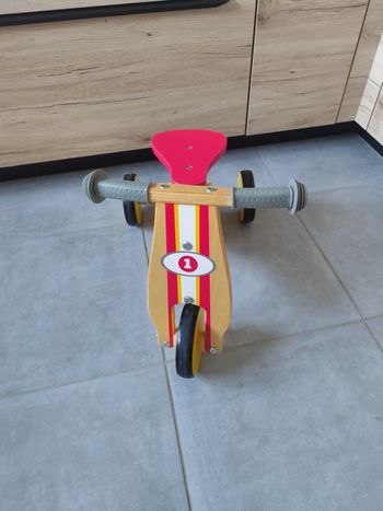 Tricycle en bois