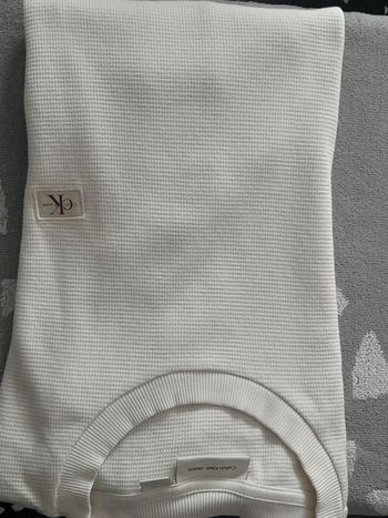 Pull Calvin Klein  jamais porté 