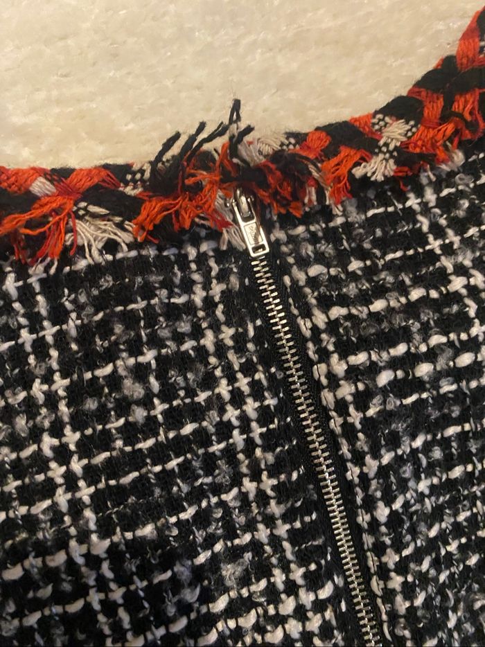 Robe en tweed chic noire et blanche - photo numéro 3