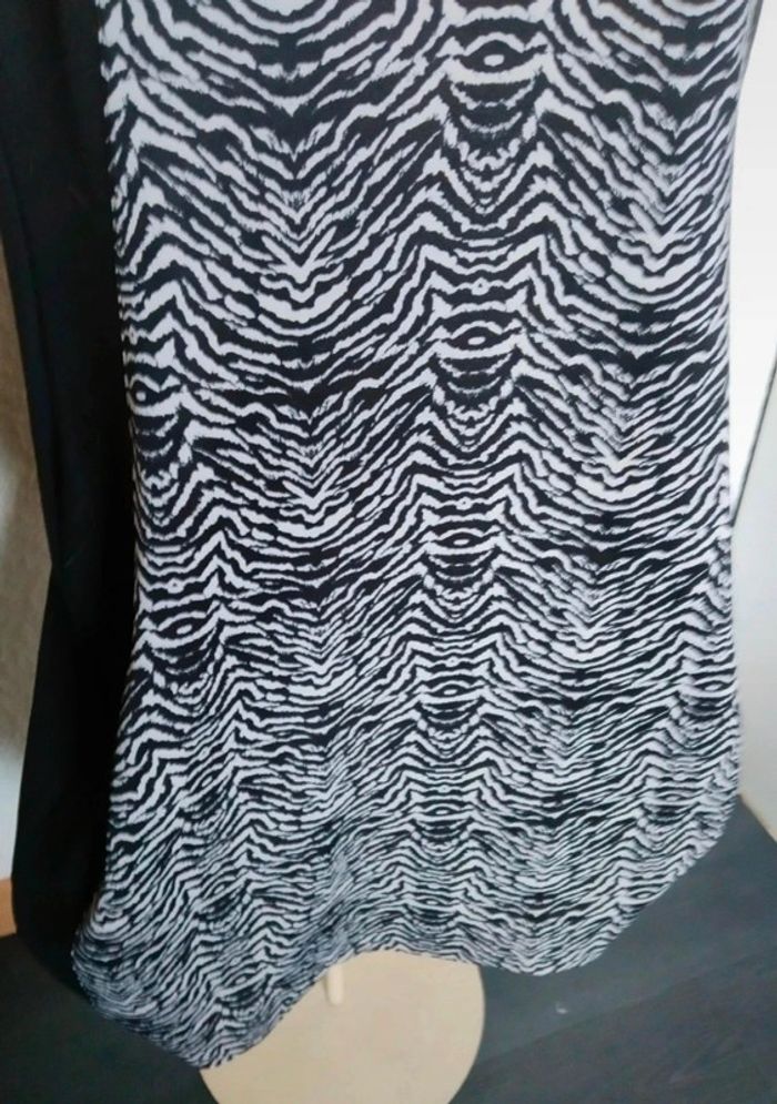 Jolie robe femme taille 46 - photo numéro 3