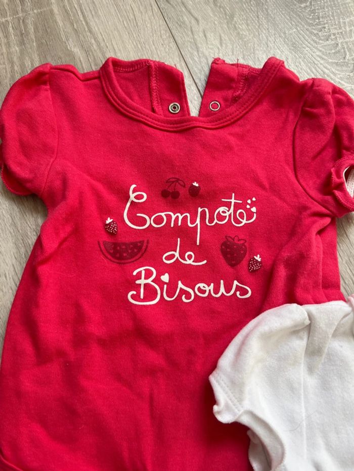 Lot 3 bodies manches courtes bébé fille 18 mois - photo numéro 3