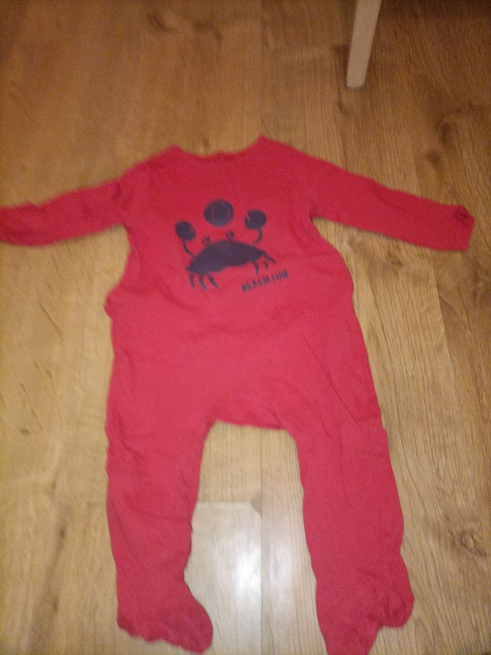 Lot de pyjamas - photo numéro 2