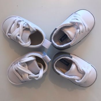 Lot 2 paires de chaussures bébé