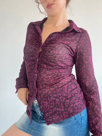 Chemisier transparent à motifs noir et violet taille S