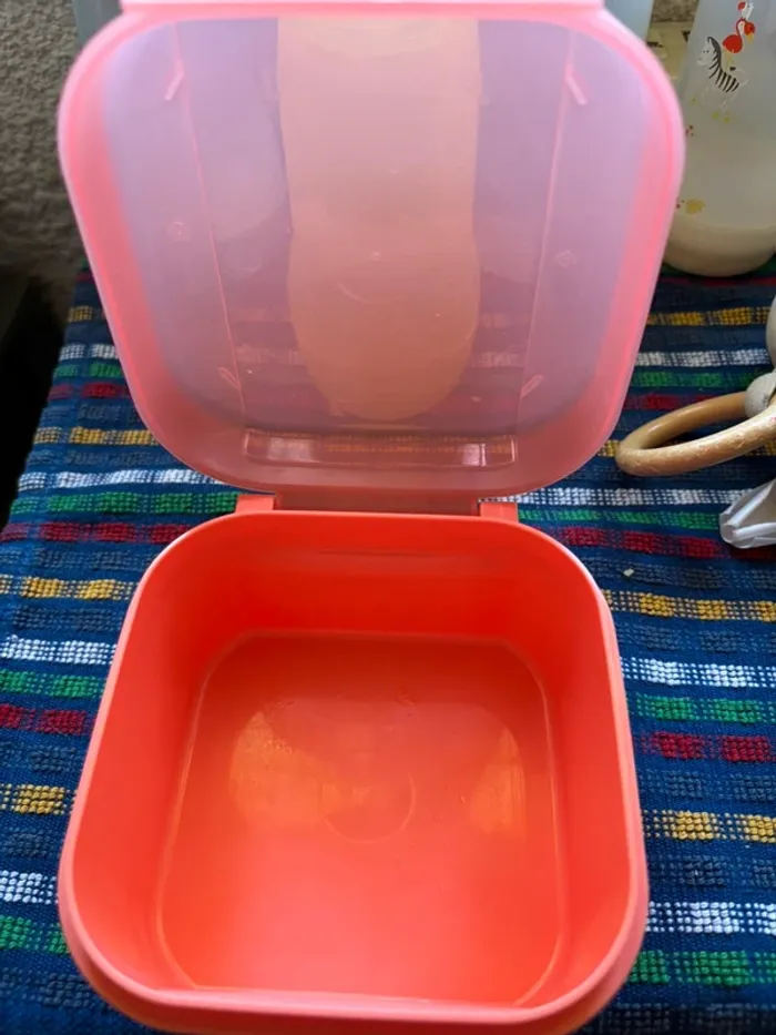 Boîte à goûter Tupperware - photo numéro 3