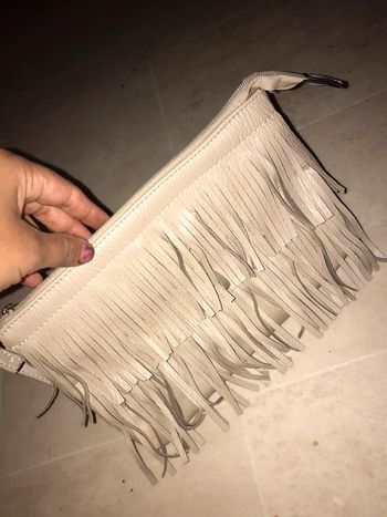 Sac  à main femmes beiges neufs sans étiquette .