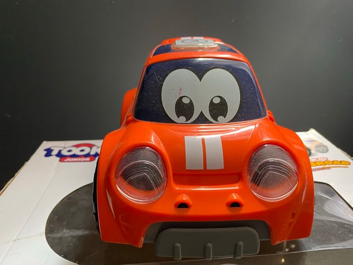 Voiture télécommandée - photo numéro 3