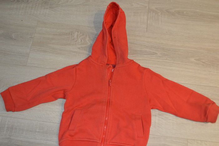 Veste rouge à capuche sport Obaibi 23 mois - 2 ans