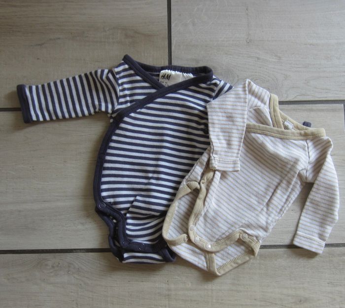 Lot de 2 bodies naissance