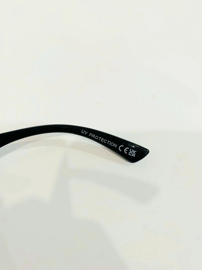 Lunette de soleil femme grise verres dégradés bras en strass UV protection catégorie 3 - photo numéro 5