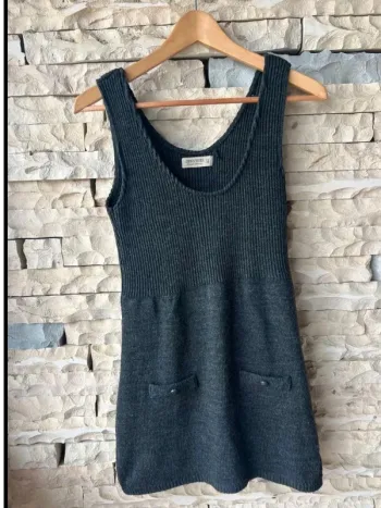 Robe sans manche parfait  printemps avec chemise  dessous
