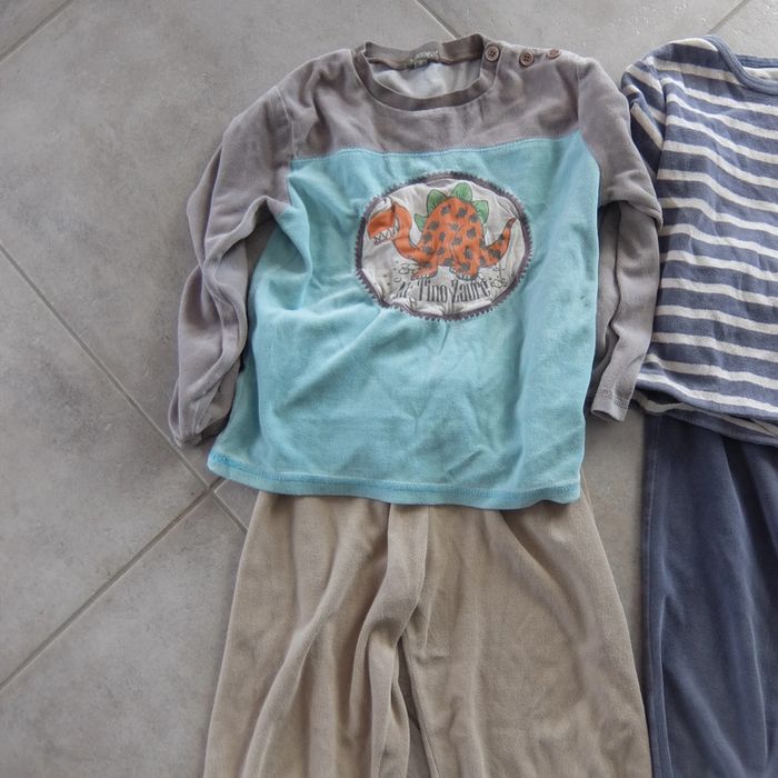 Lot 2 pyjamas 6 ans - photo numéro 2