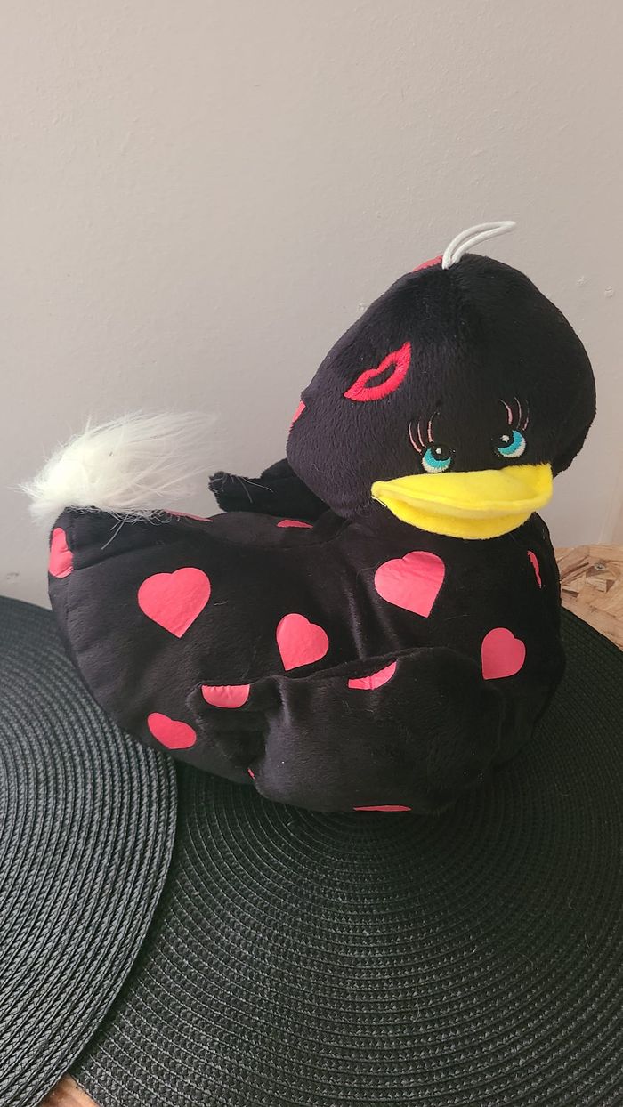 peluche doudou canard noir coeur love - Sandy - photo numéro 5