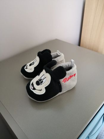 Chausson Mickey 9-12 mois